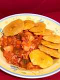 Pulpo a la criolla con tostones