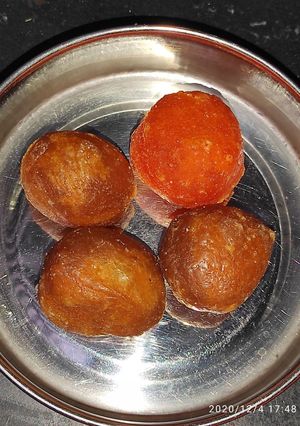 गुलाब जामुन (gulab jamun recipe in Hindi) रेसिपी मुख्य फोटो