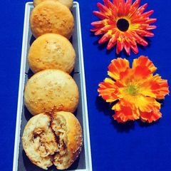 A picture of Chicken Buns ❤️.