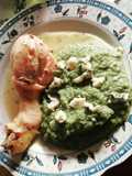 Pollo con hierbas al vino blanco y puré de brócoli con quesoAzul