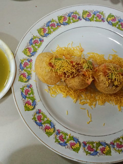 ઈન્સ્ટન્ટ પાણી પૂરી(instant pani puri recipe in gujrati) રેસીપી મુખ્ય ફોટો