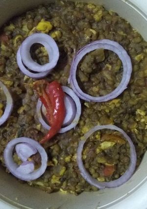 A picture of Egg tadka.