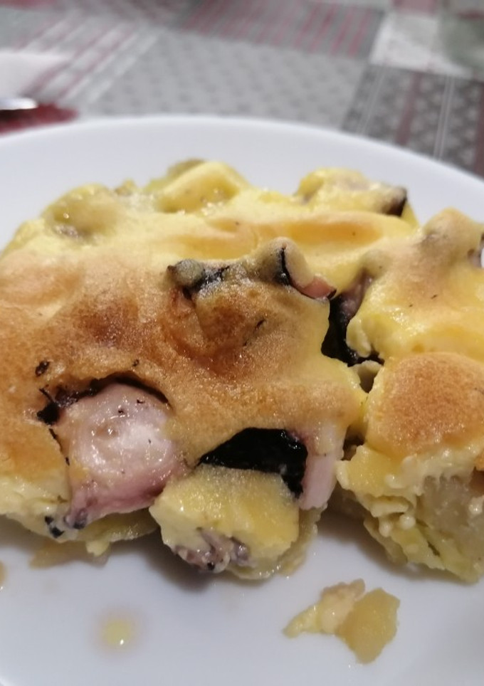 Una foto de 26.Pulpo a la muselina de ajos
