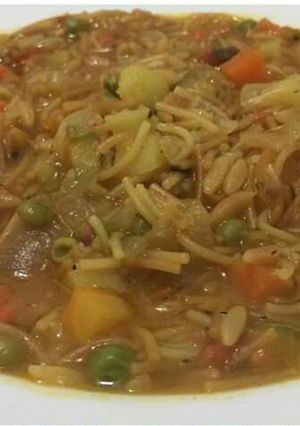 صورة لوصفة شوربه الخضار اللذيذه 😋😋