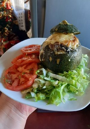 Una foto de Zapallito relleno carne-champiñón