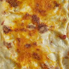 A picture of Lasagna - with homemade Bechamel sauce.