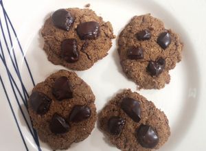 Una foto de Galletas con sabor a almendras y chococoavellana