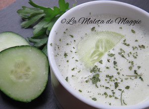Foto principal de Sopa fría de pepino y yogur de soja