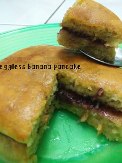 Foto resep Eggless Banana Pancake
