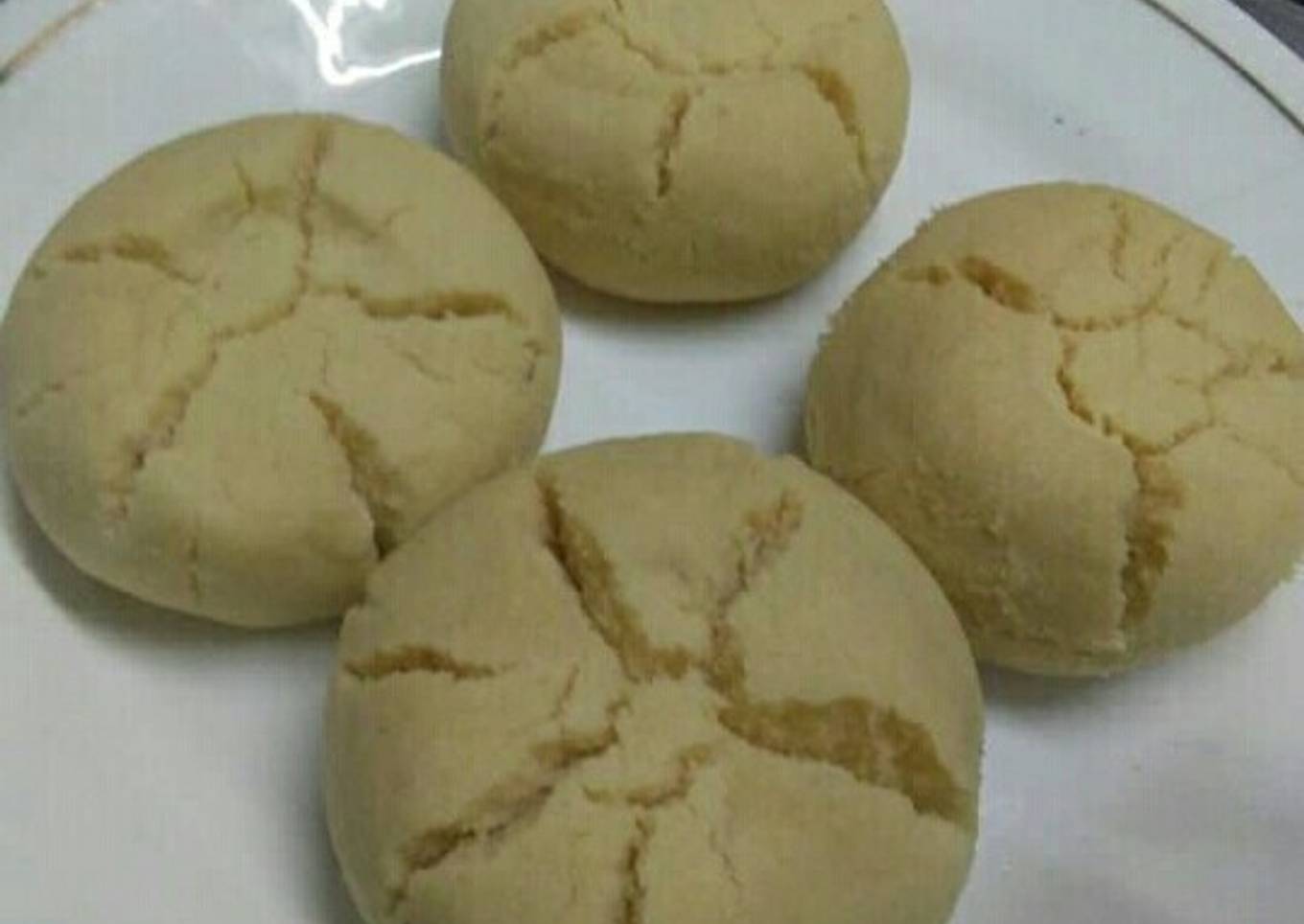 Besan naan khatai