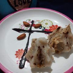 A picture of Ukadiche modak.