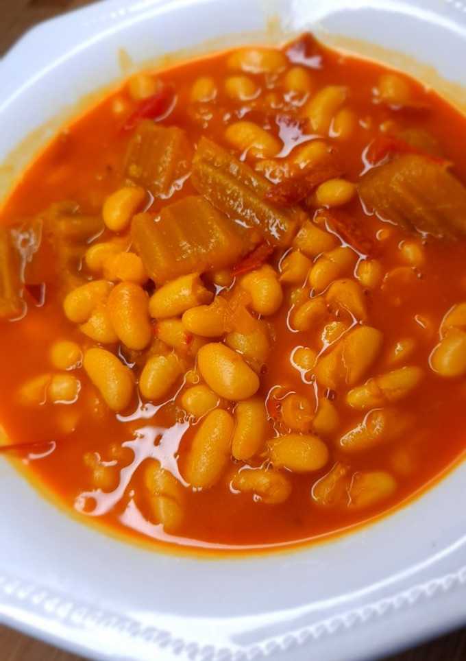 Una foto de Judías blancas guisadas