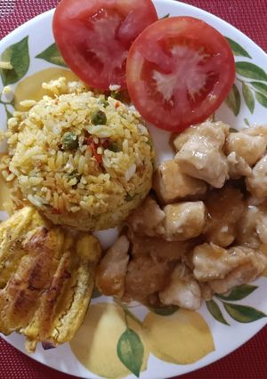 Una foto de Pollo en salsa de naranja