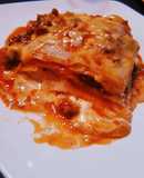 Lasagna de jamón y queso a la bolognesa