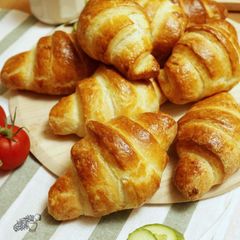 Croissant 🥐 A picture of Croissant 🥐.