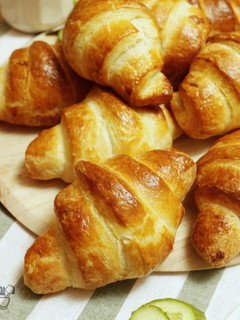 A picture of Croissant 🥐.