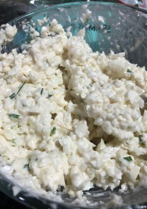 Una foto de Ensalada de coliflor cruda