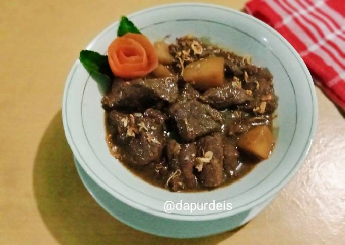 Semur Daging & Kentang