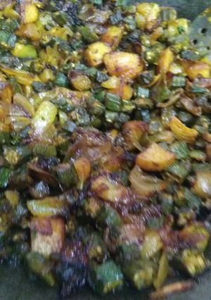 A picture of Okra masala.