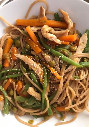 Una foto de “Wok” de pollo