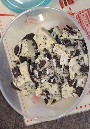 A picture of Milky bar and Oreo fudge (slow cooker).