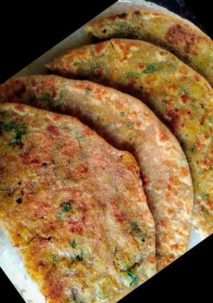 A picture of Spicy aloo paratha.