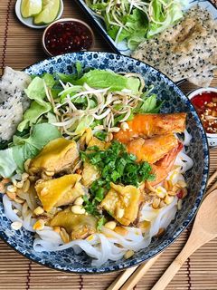 Hình của món Mỳ Quảng gà Đà Nẵng.