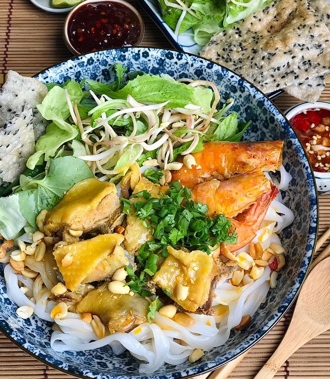 A picture of Da Nang Chicken Mi Quang Noodles.