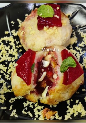 A picture of Baked Bread Jam Balls.