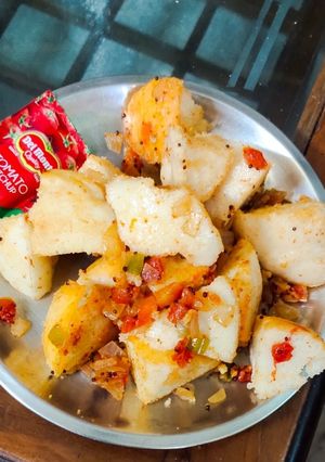 तड़का वाली इडली (tadka wali idli recipe in Hindi) रेसिपी मुख्य फोटो