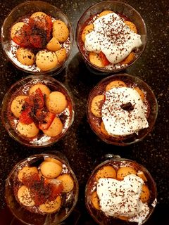 Egyszerű epres finomság 🍓 recept fotója