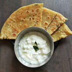 A picture of Stuffed Aloo Paratha.