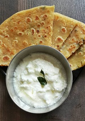 A picture of Stuffed Aloo Paratha.