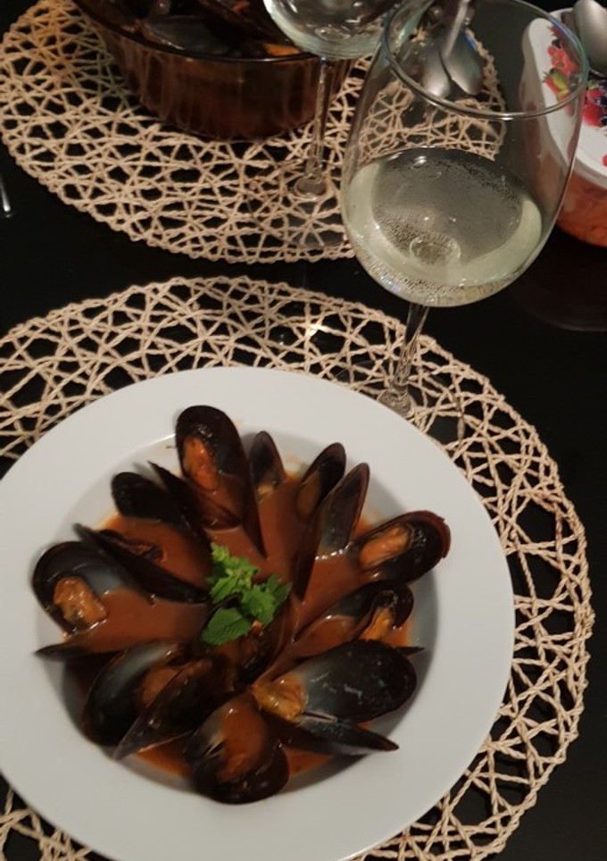 Una foto de Mejillones en salsa picante