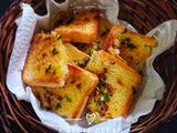 Garlic bread bucket