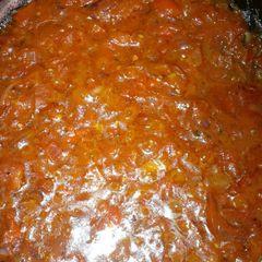 A picture of Tomatoe sauce.