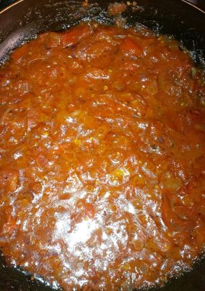 A picture of Tomatoe sauce.