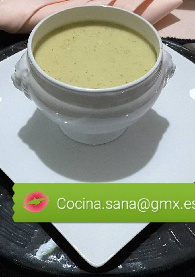 Una foto de Crema de calabacín y puerros