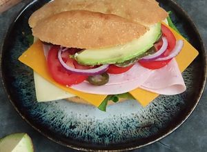 Una foto de 💥 LA TORTA DEL CHAVO 💥