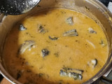 Anguilas con salsa