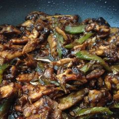 A picture of Spicy Honey Walnut Chicken.