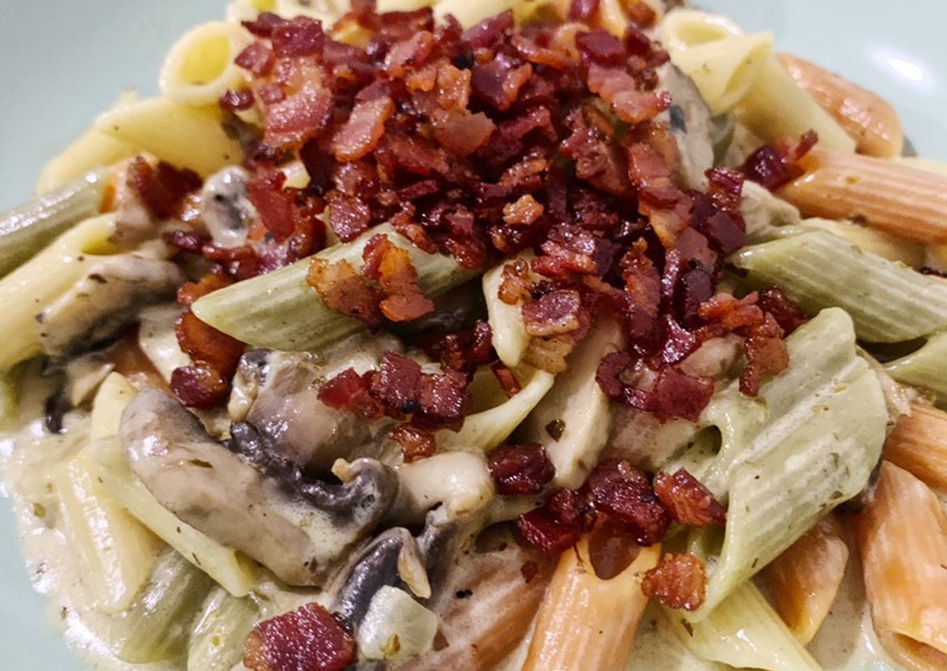 Guilty Creamy Pasta with Crispy Bacon