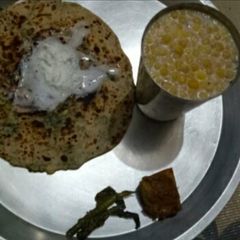 A picture of Bathua ka parantha.