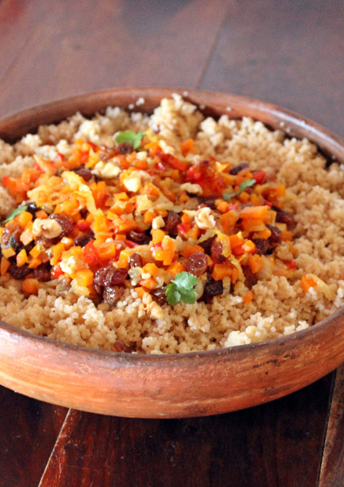 Una foto de Couscous integral de verduras con pasas