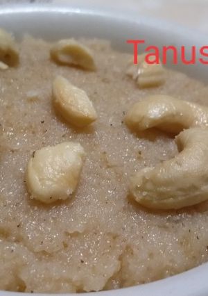 A picture of Rava ka Halwa.