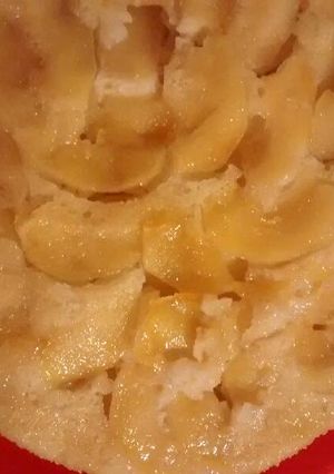 Una foto de Torta de manzana invertida