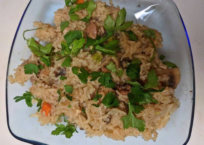 Baked Rice, Chicken and Mushrooms (American biryani)