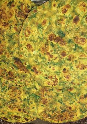 A picture of Palak paratha.