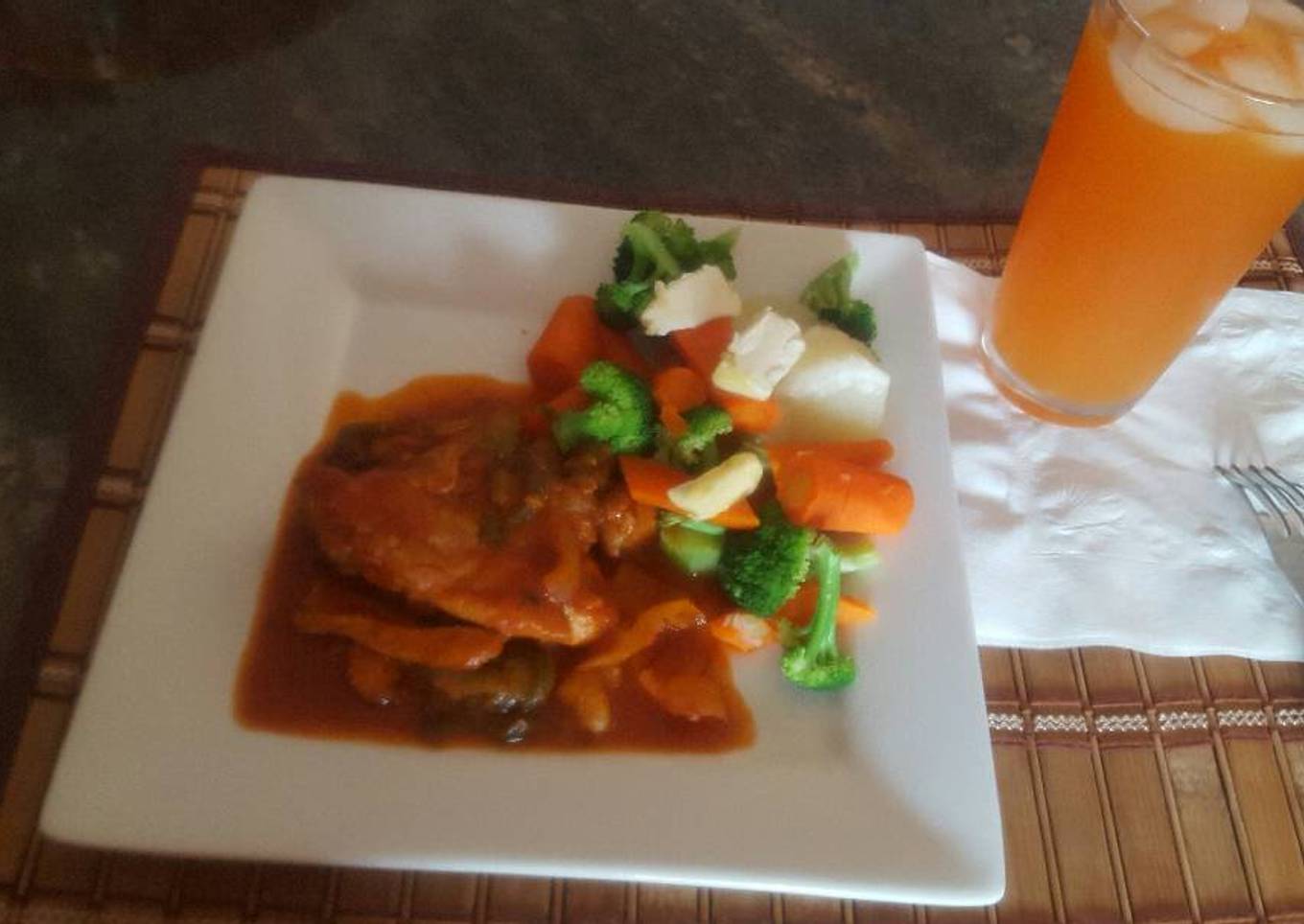 Chicken ketchup with sauce