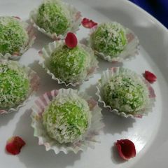 Pan coconut laddu A picture of Pan coconut laddu.
